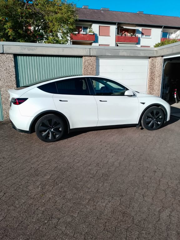 Image of Tesla Model Y