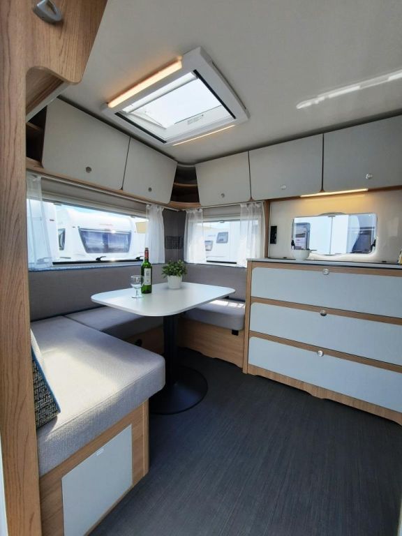 Fahrzeugabbildung Dethleffs Aero 470 FR Verfüg./Sparen Sie 4.862,- €