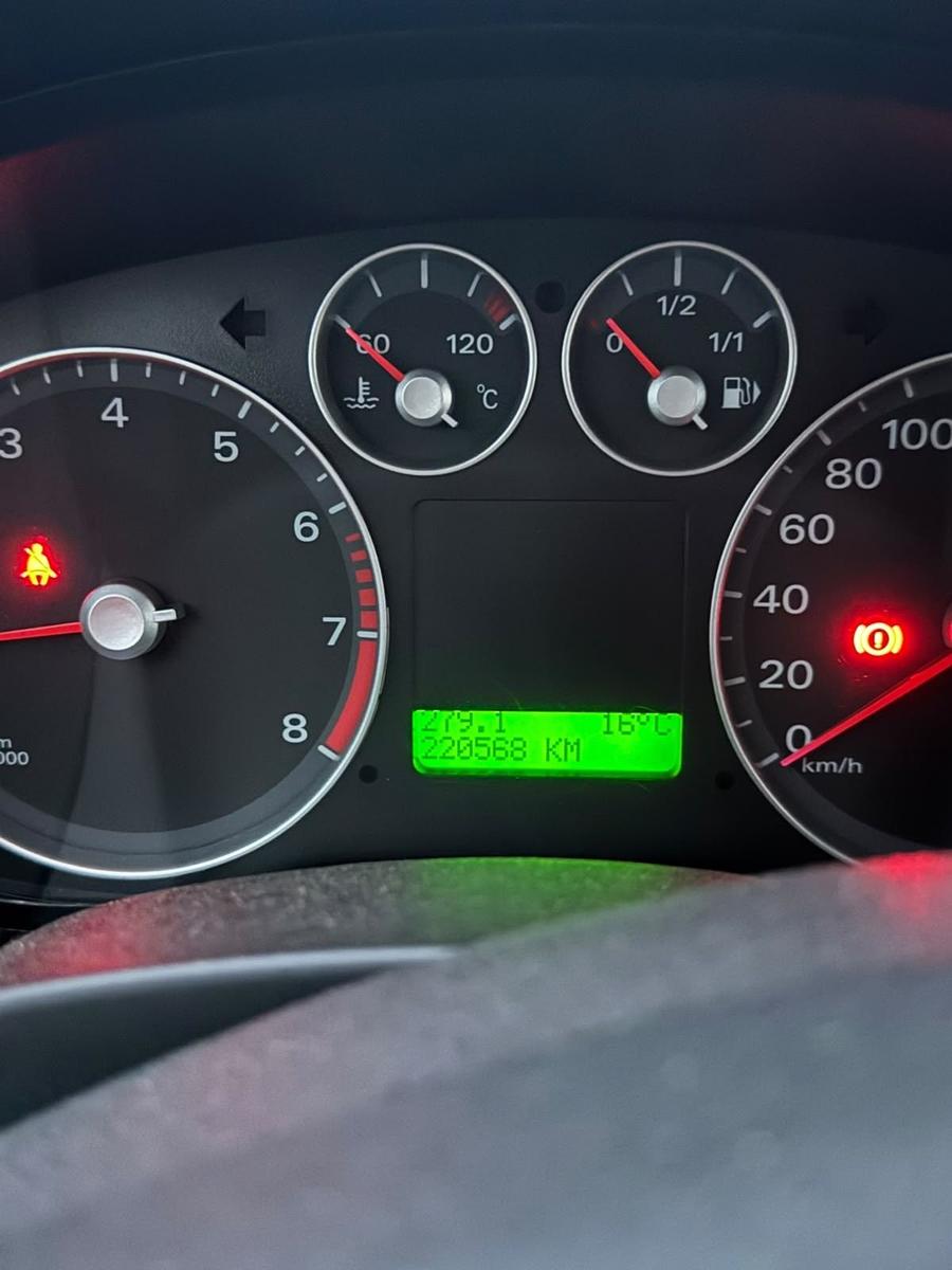 Ford Focus 2006 — photo 10
