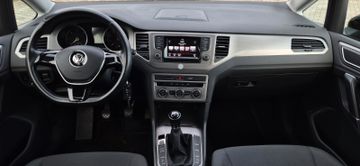 Volkswagen Golf - 8