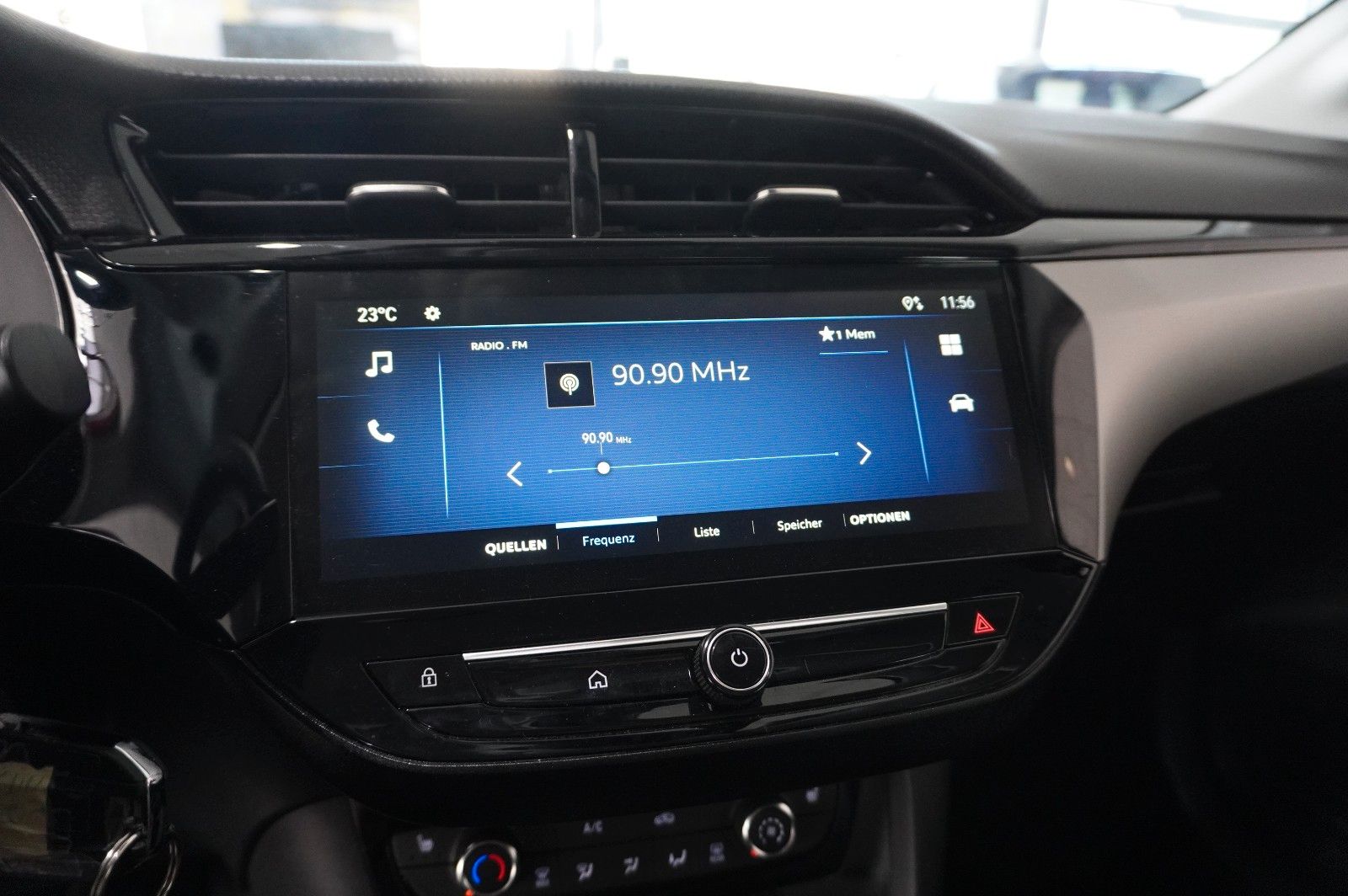 Fahrzeugabbildung Opel Corsa F 1.2 FACELIFT NAVI/LED/KAMERA/VIRTU./DAB+