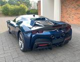 Ferrari SF90  Assetto Fiorano (MwSt. ausweisbar) - blaue Ferrari SF90