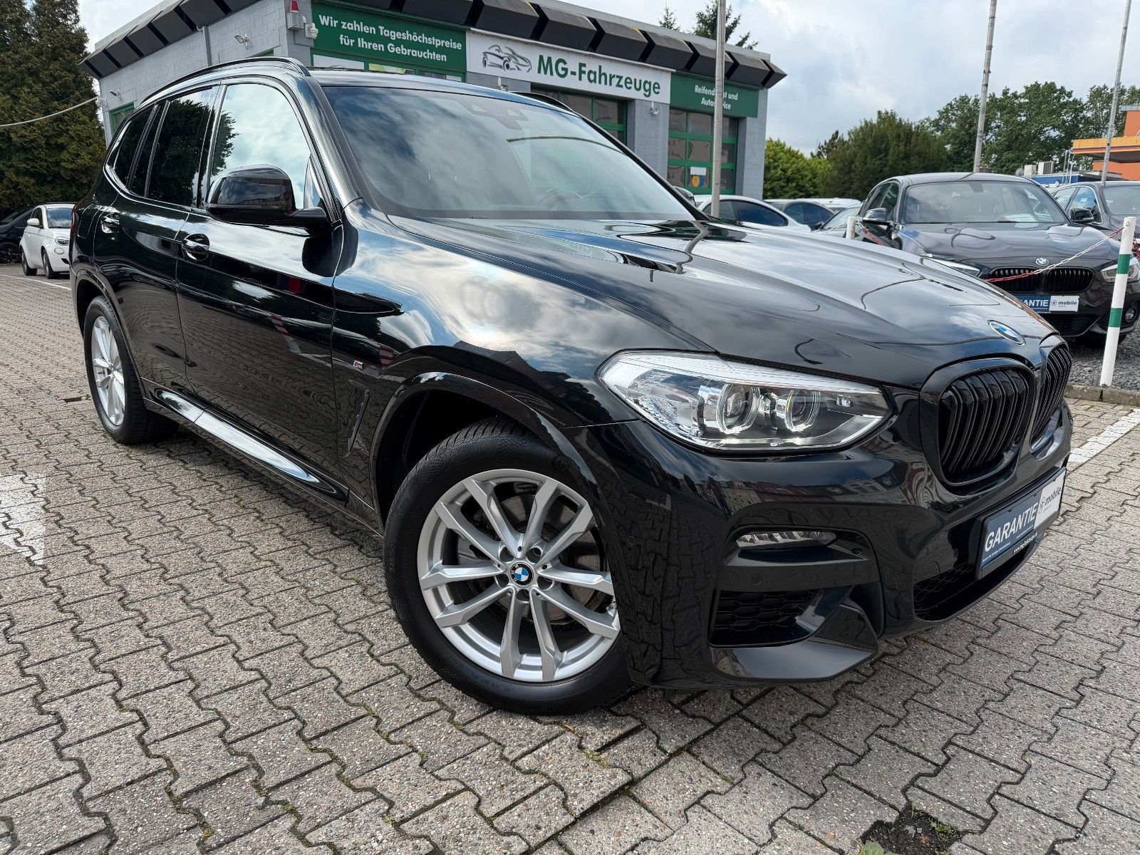 Fahrzeugabbildung BMW X3 xDrive 20 d M SPORT HUD AHK LEDER PANO D-KEY