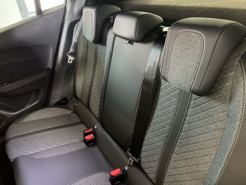 Peugeot 2008 - 11