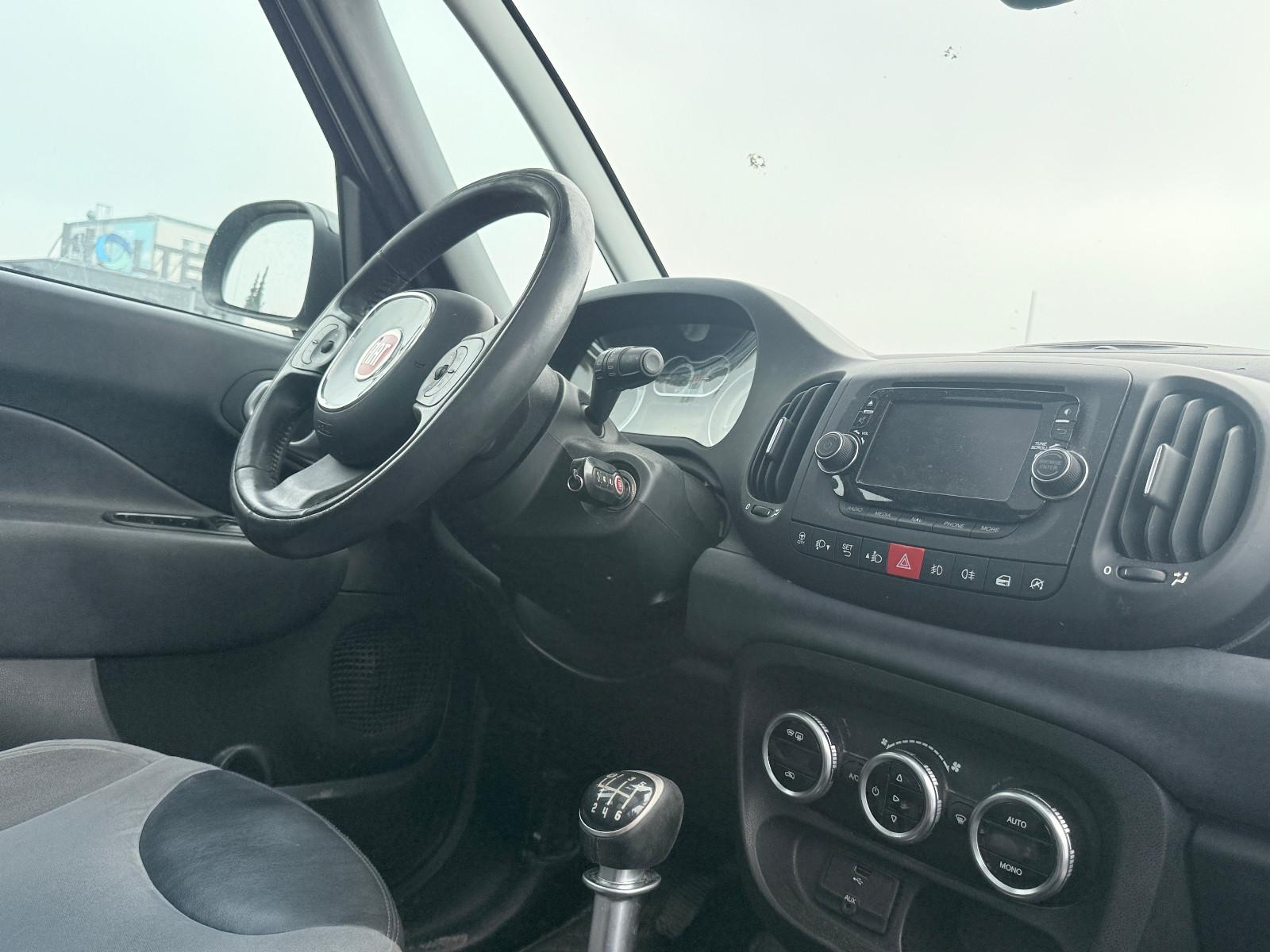 Fiat 500L 2013 — photo 11