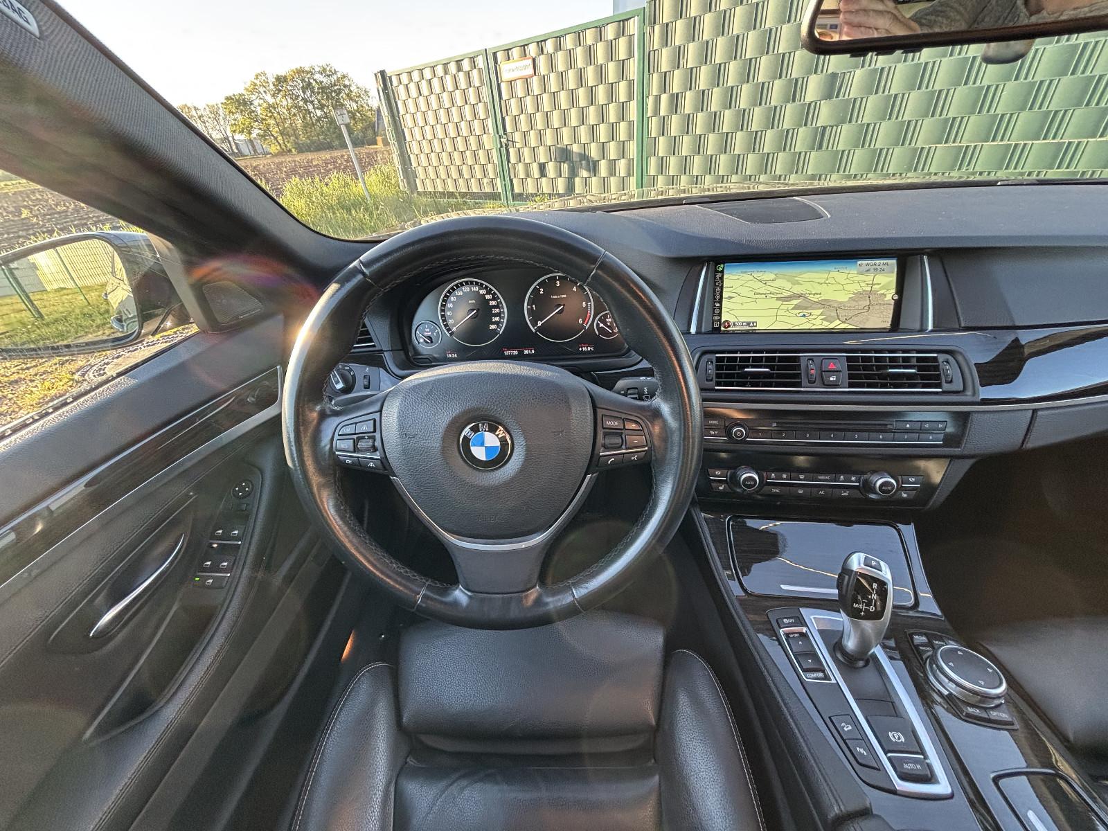 BMW 530d xDrive Touring*ACC*LED*AHK*KAM*MEMORY