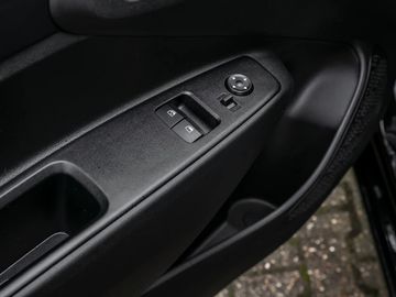 Hyundai i10 1.0 Trend Spurhalteassistent Kamera Navi