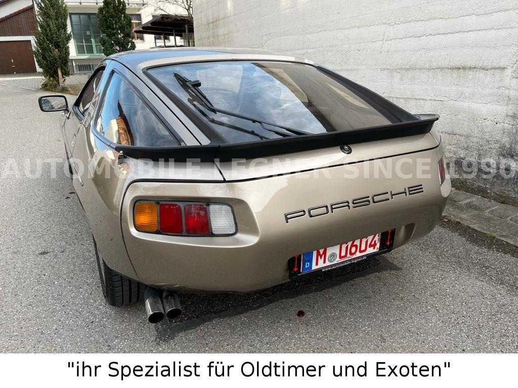 Porsche 928