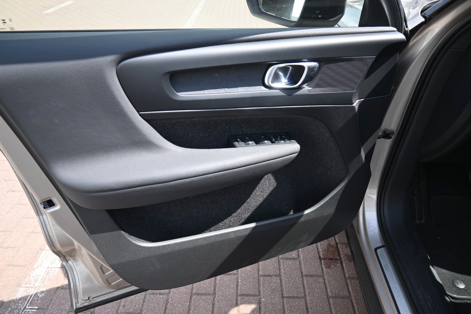 Fahrzeugabbildung Volvo XC40 BEV Plus Single Motor*2WD*WP*RW: 460 KM*