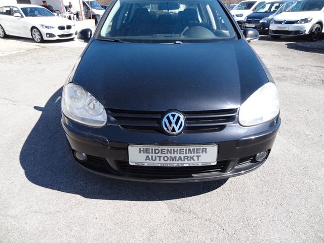 Fahrzeugabbildung Volkswagen Golf V Lim. Tour/Klima/PDC/Alu/