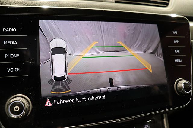 Superb Combi 1.8 TSI Style DSG AHK XENON NAVI KA