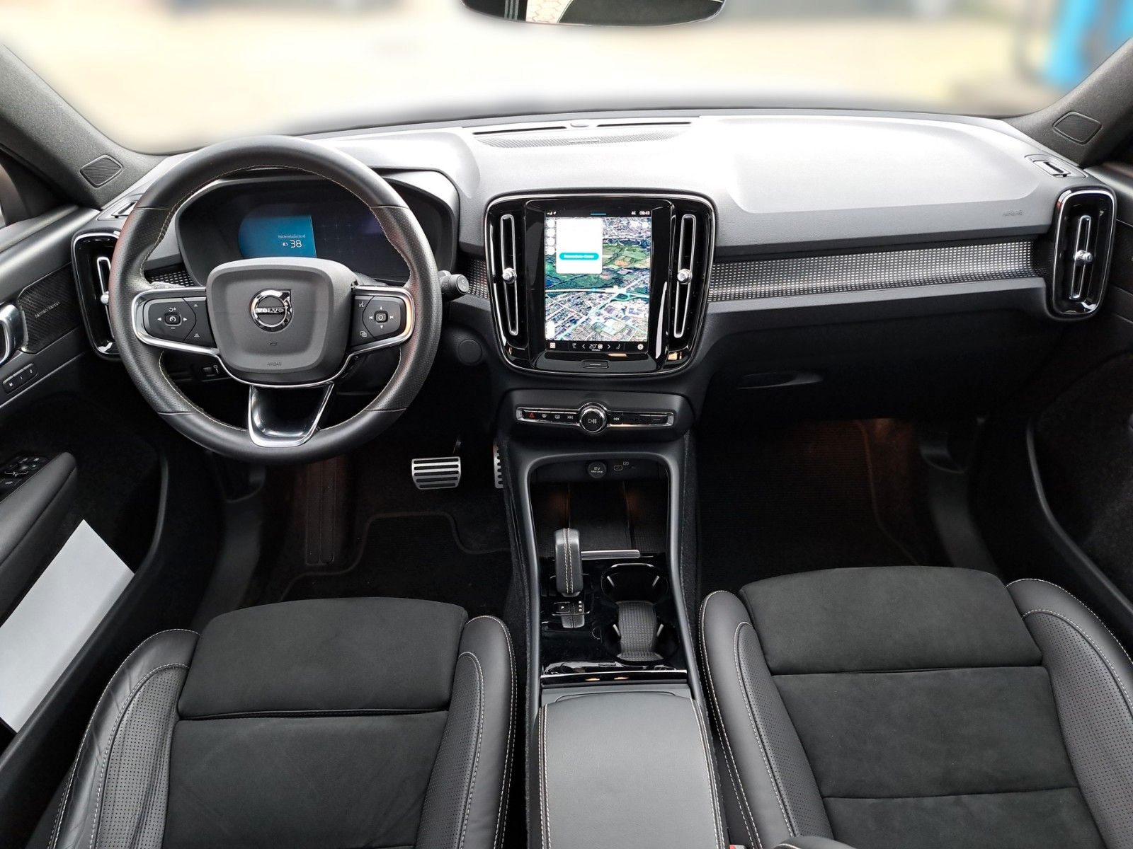 Fahrzeugabbildung Volvo XC40 R  Electric Allrad