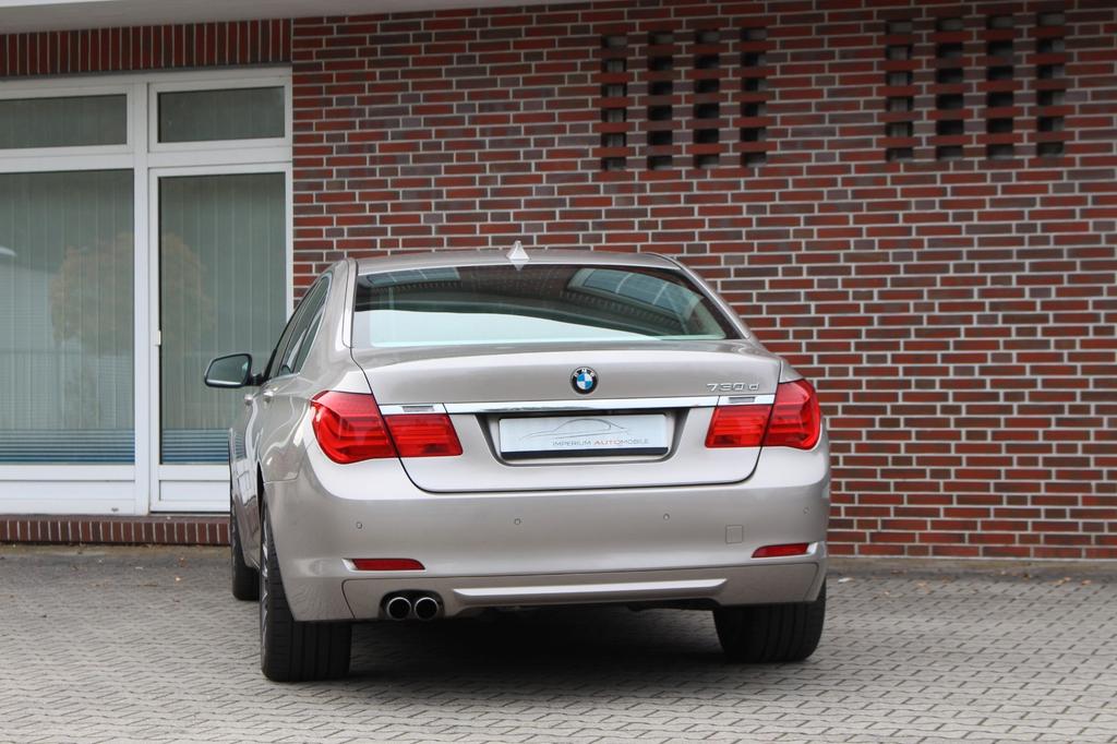 BMW 730