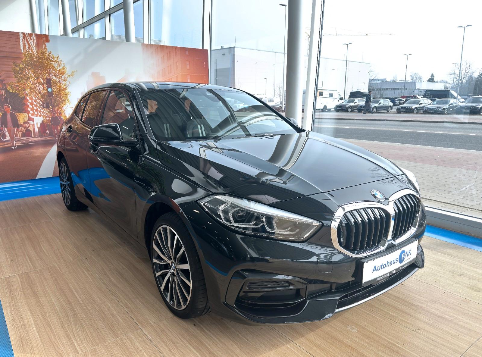 BMW 120i Sport Line LC.Prof. Kamera LHZ H&K LED ACC