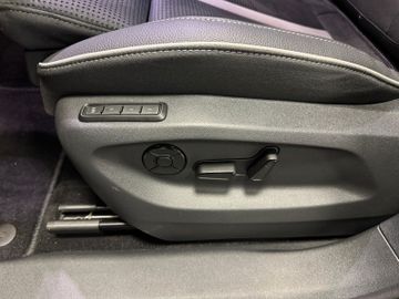 Skoda Kodiaq 2.0 TDI 4x4 Sportline Pano AHK 7-Sitze