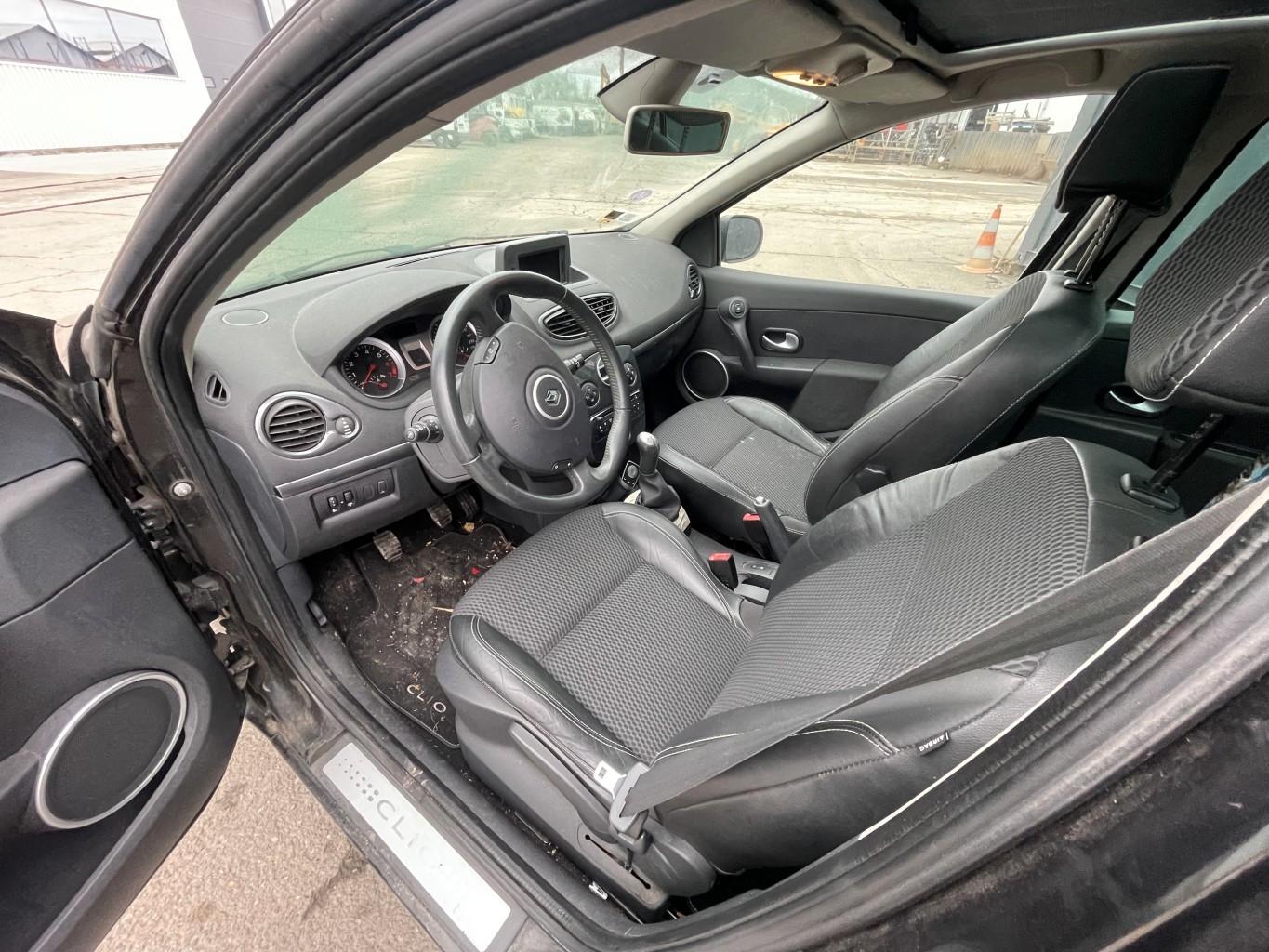 Renault Clio 2010 — photo 5