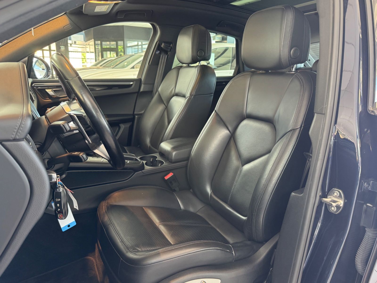 Fahrzeugabbildung Porsche Macan S Diesel/PANO/APPLE/NAVI/PDC/TEMPOMAT/SHZ