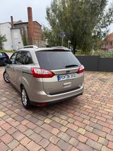 Ford Grand C-Max 1,5 EcoBoost 110kW Titanium Titanium - Ford Grand C-Max mit Anhängerkupplung