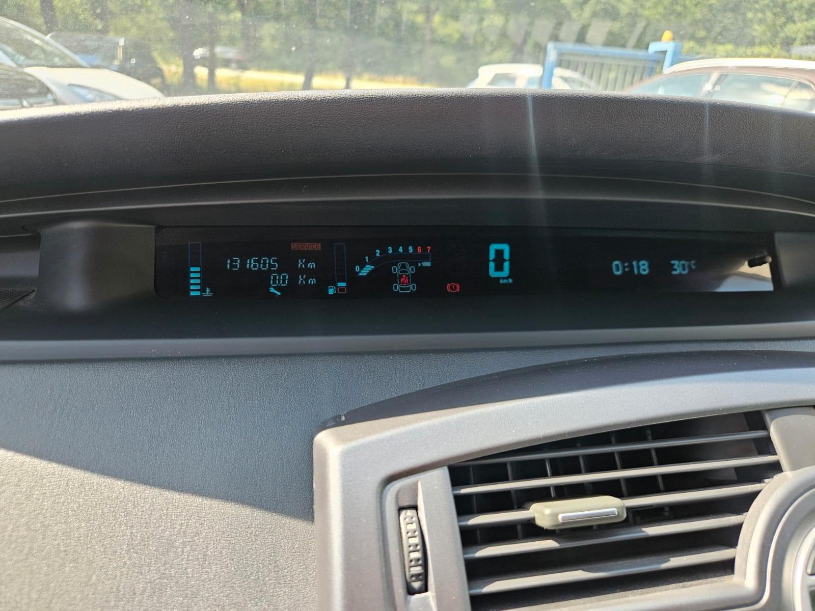 Renault Scenic 2006 — photo 17