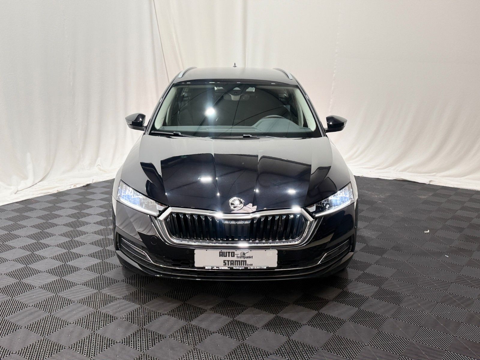 Fahrzeugabbildung SKODA Octavia Combi Style 2.0 TDI DSG