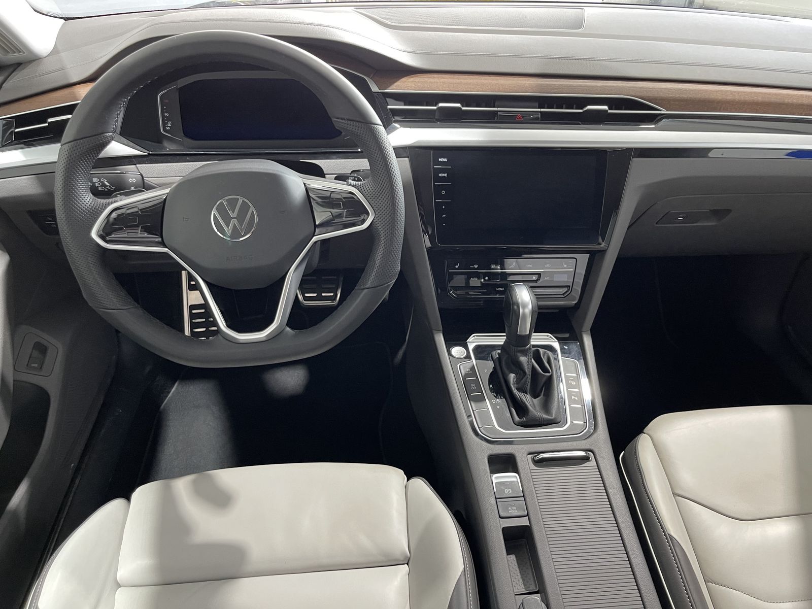 Fahrzeugabbildung Volkswagen Arteon Shooting Brake 2.0 TDI*STHZ*Leder*LED*Cam