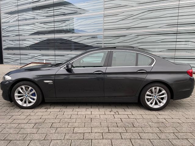 BMW 530d xDrive/HUD/Glasdach/Komfort/Navi-proff.