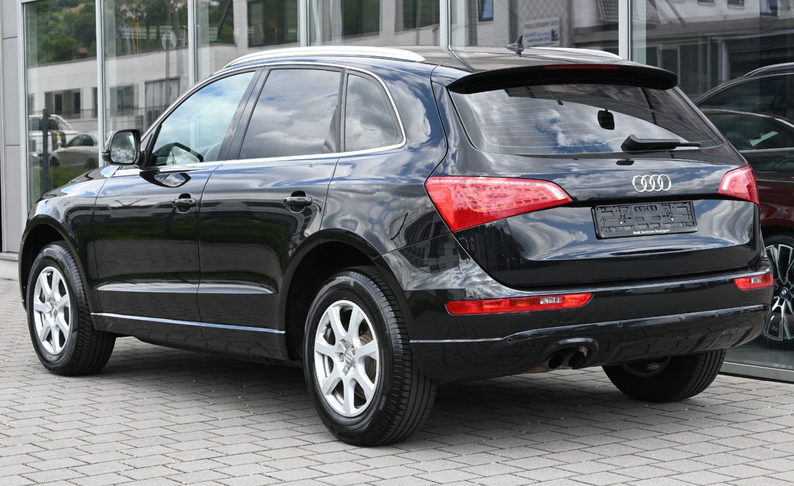 Fahrzeugabbildung Audi Q5 2.0 TDI quattro 6-Gang °STANDHEIZUNG°XENON°
