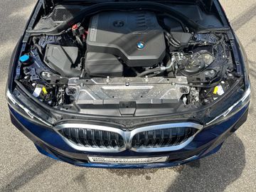 BMW 318i Touring DAB LED RFK Tempomat Parkassistent