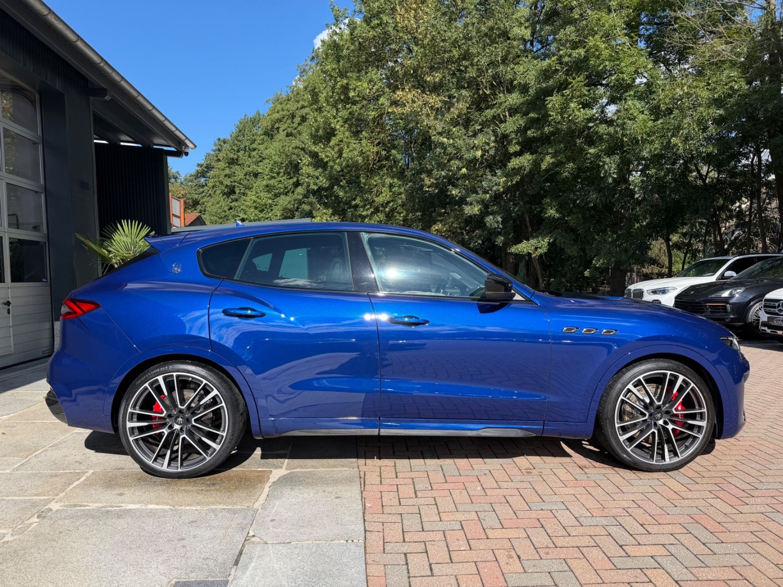 Maserati Levante Trofeo Q4 3.8 V8 Alcantara ACC Sitzheiz foto 5