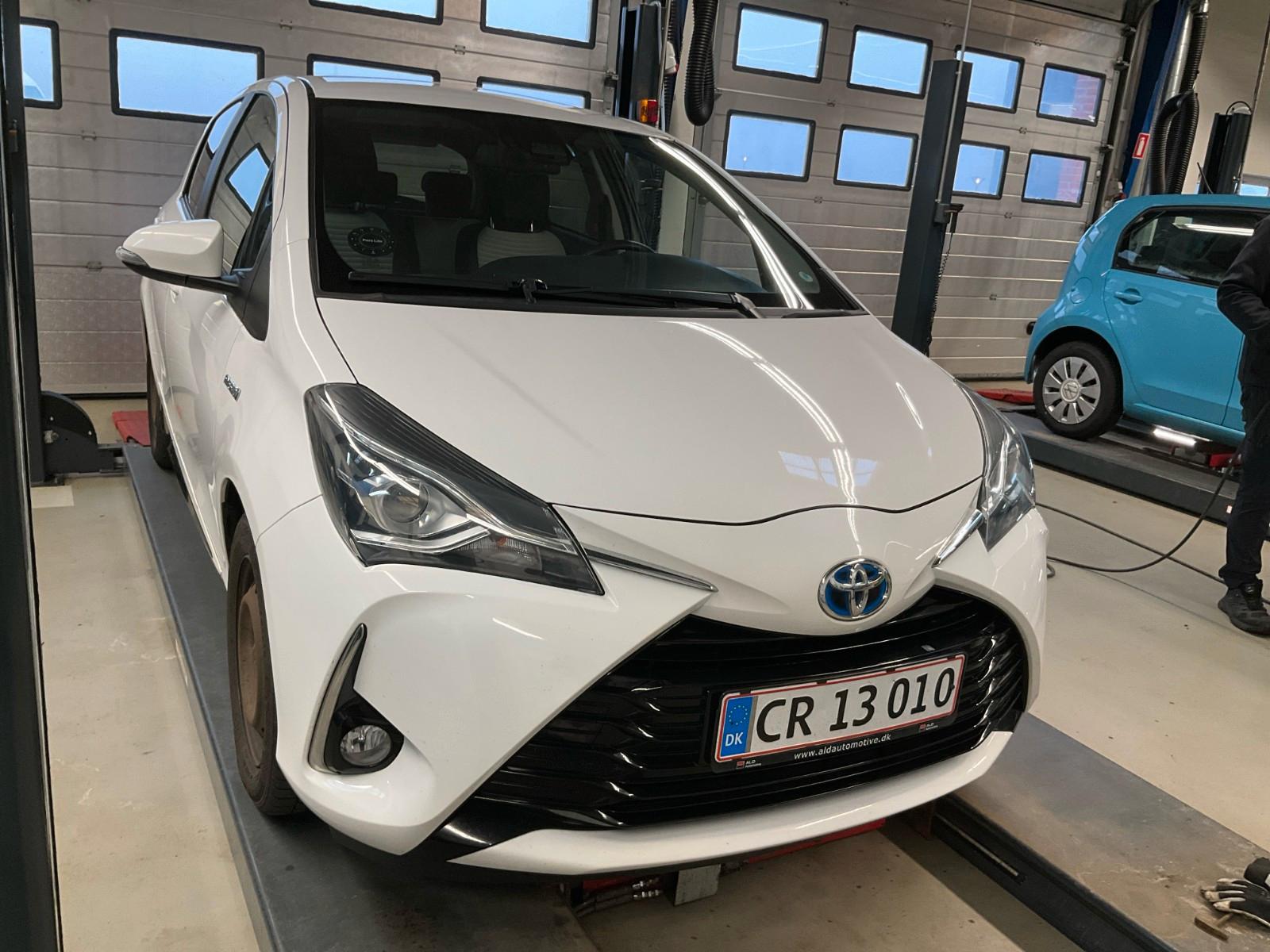 Toyota Yaris Hybrid Style