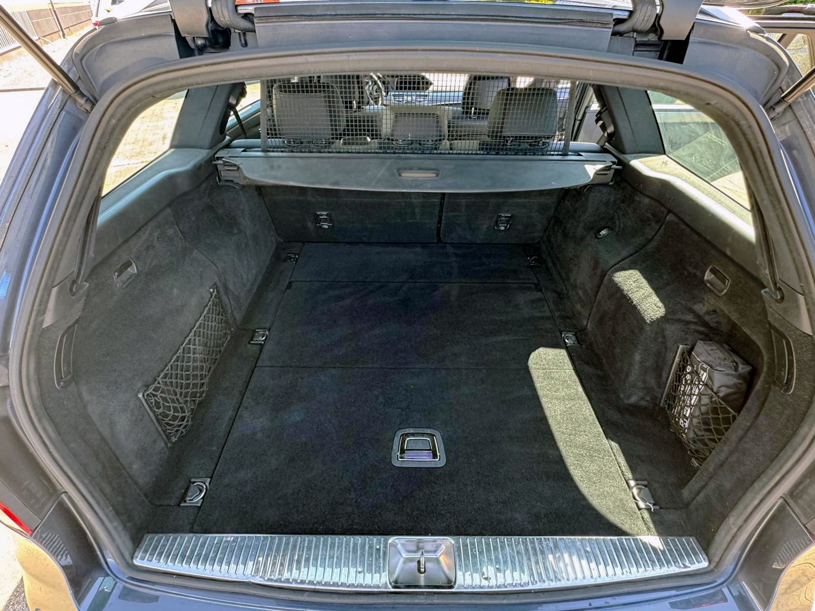 Fahrzeugabbildung Mercedes-Benz E 350 Avantgarde Bluetec MwSt. AHK 360° H&K  ACC