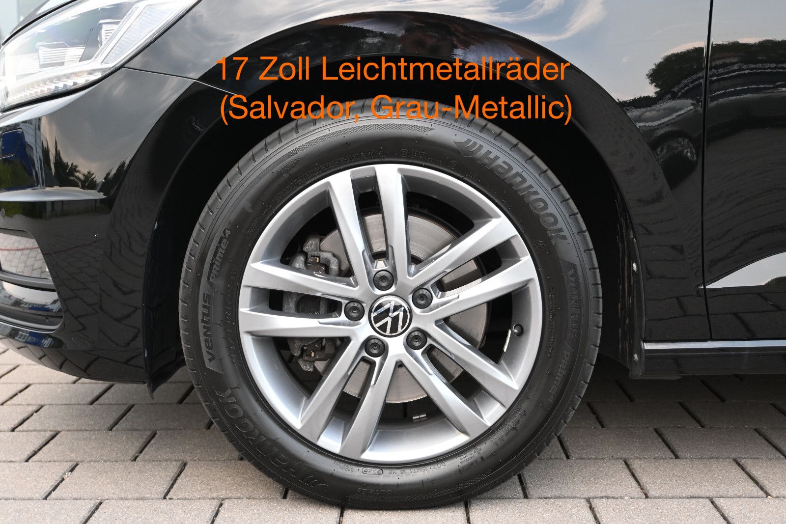 Fahrzeugabbildung Volkswagen Touran 1.5 TSI DSG °ACC°AHK°PANO°STHEIZ°DYNAUDI°
