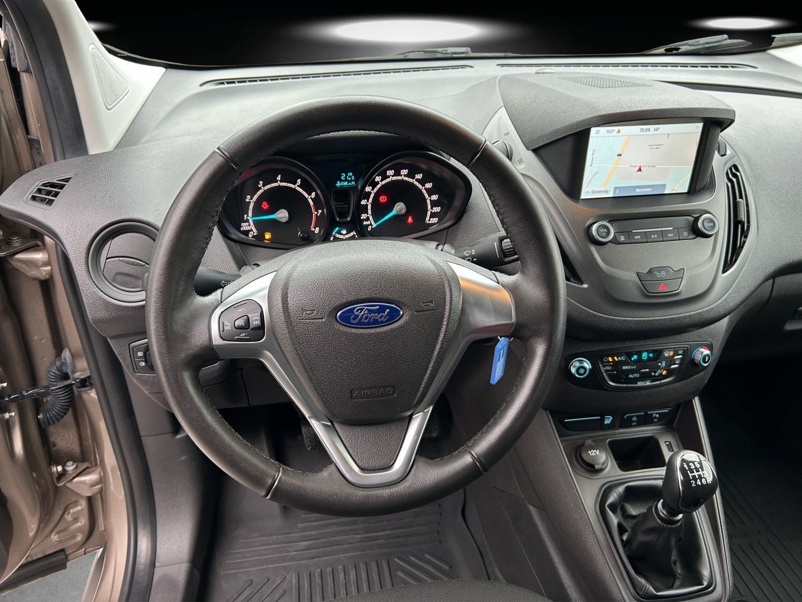 Fahrzeugabbildung Ford Transit Courier 1.0 EcoBoost Trend