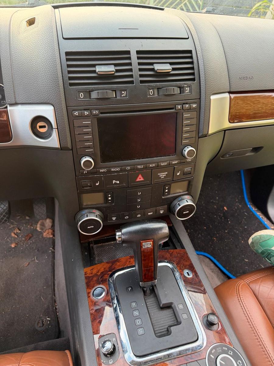 Volkswagen Touareg 2004 — photo 6