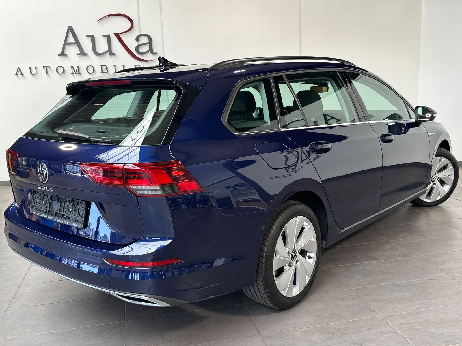 Fahrzeugabbildung Volkswagen Golf Variant 2.0 TDI DSG Style NAV+LED+PANO+AHK