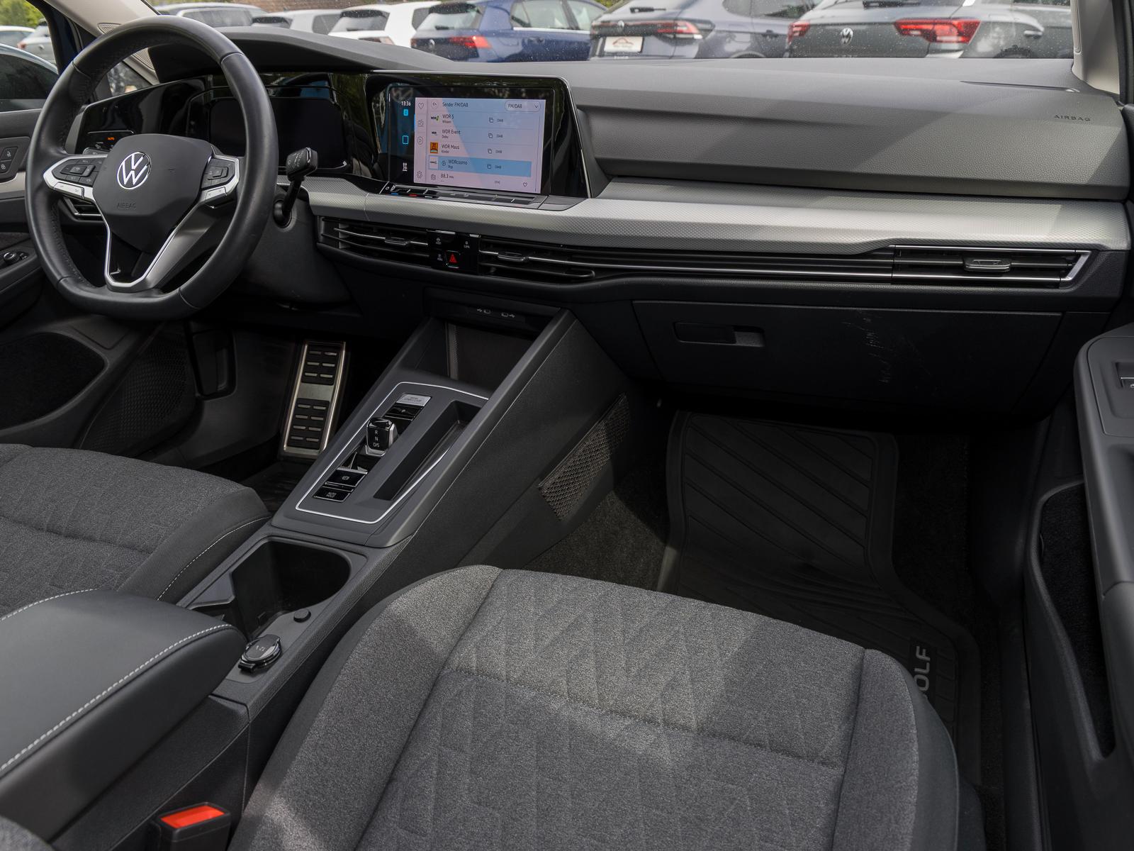 Volkswagen Golf VIII 1.0 eTSI DSG Move STANDHZG REARVIEW LE, миниатюра 4