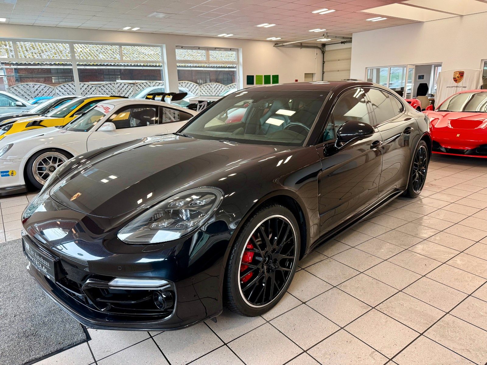 Fahrzeugabbildung Porsche Panamera GTS SportDesign/Panorama/ACC/Carbon/DAB