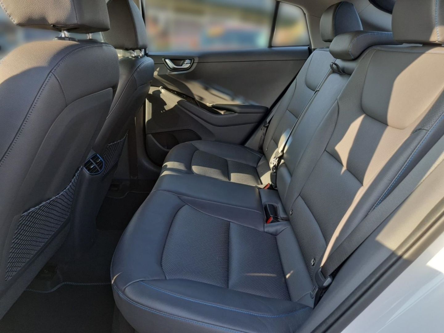 Fahrzeugabbildung Hyundai IONIQ 1.6 GDi HEV ELECTRO PREMIUM ALLWETTER+PDC