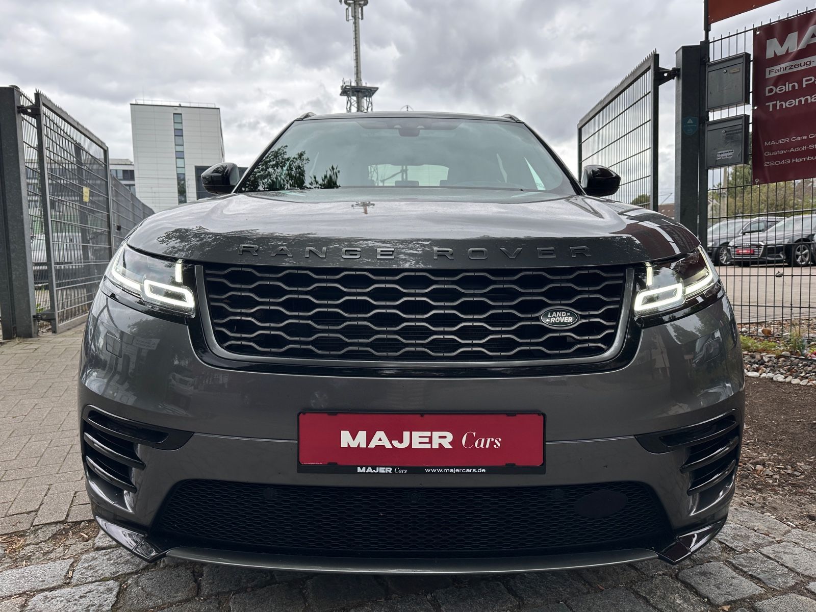 Fahrzeugabbildung Land Rover Range Rover Velar R-Dynamic*PANO*MEMEORY*HEADUP