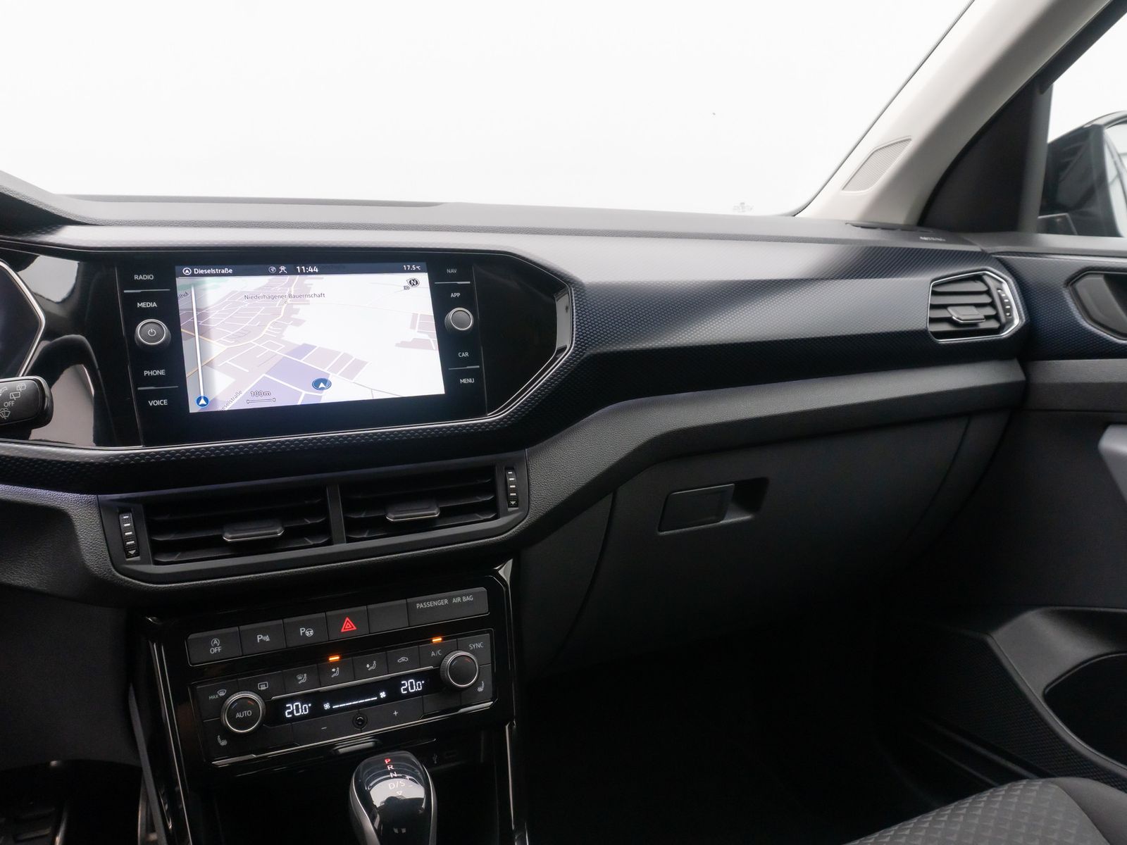 Fahrzeugabbildung Volkswagen T-Cross United ACC FahrAssist DAB Navi ParkAssis