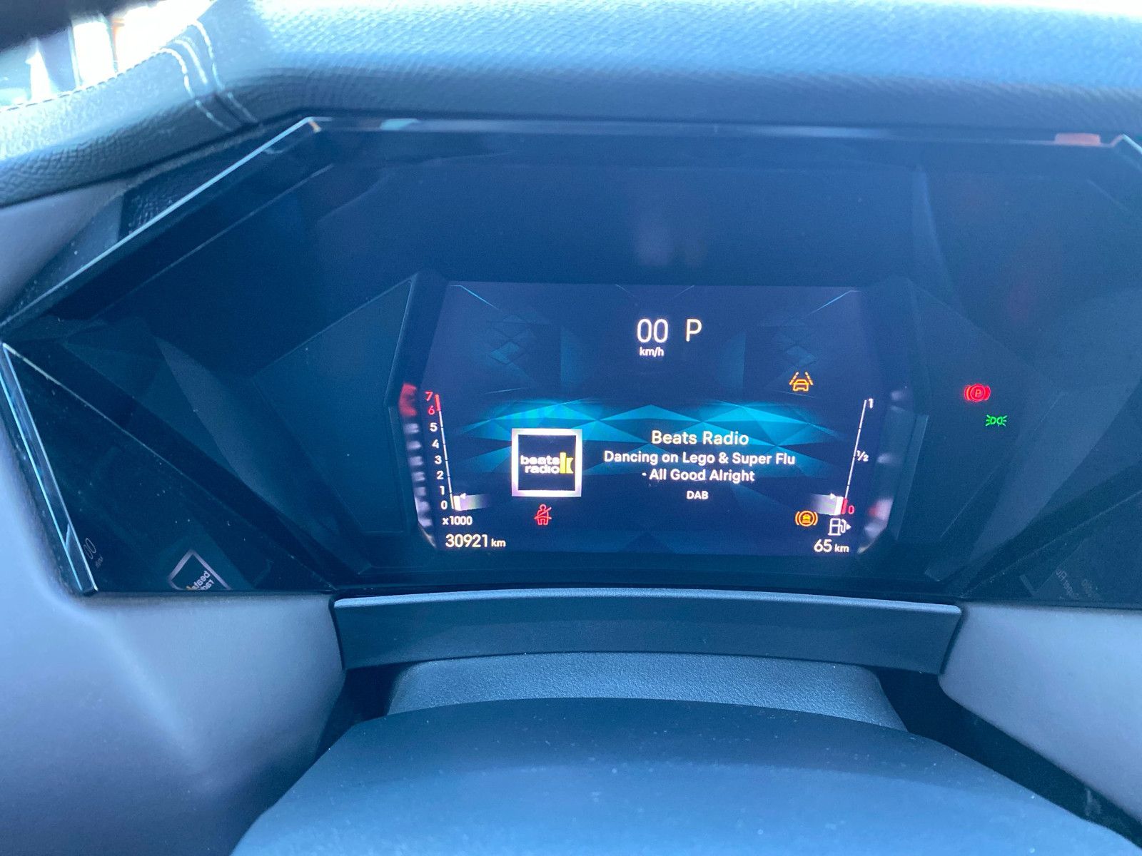 Fahrzeugabbildung DS Automobiles DS4 Benzin Automatik 130 ETOILE *LEDER*MatrixLED