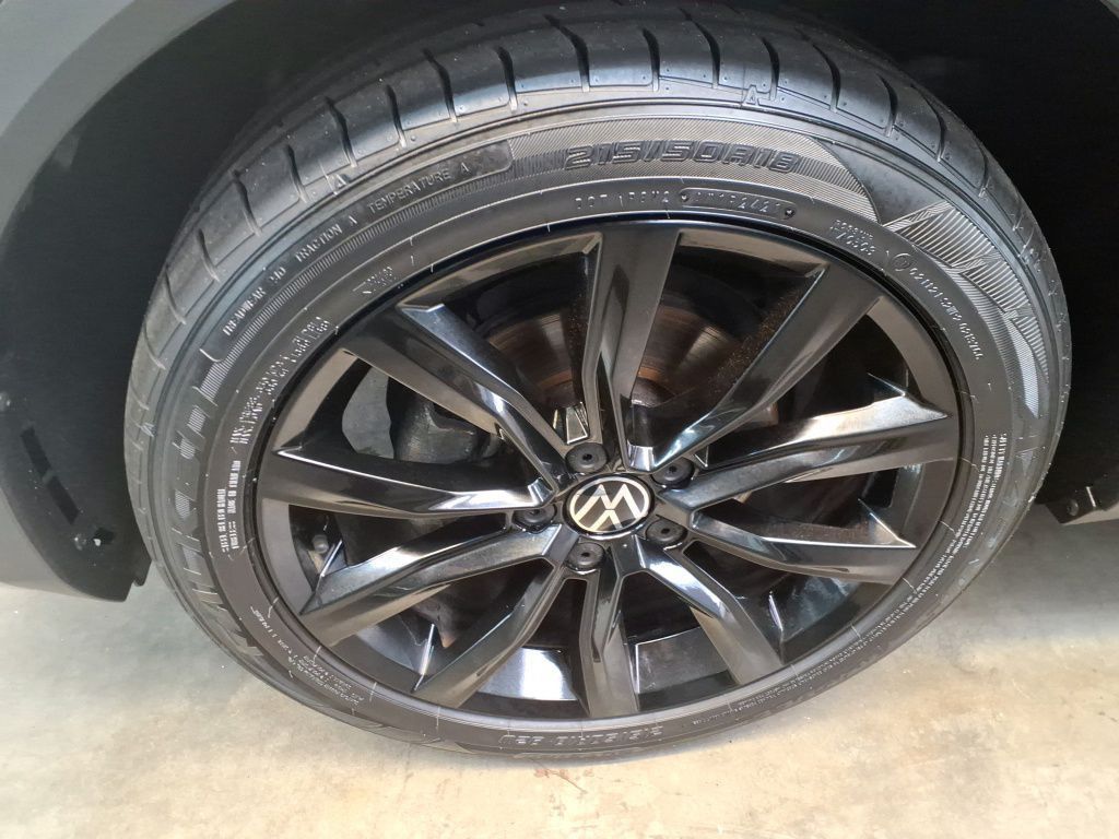 Volkswagen T-Roc R-Line 1.5 TSI 110kW AHK*Tempo*PDC*RFK*SH