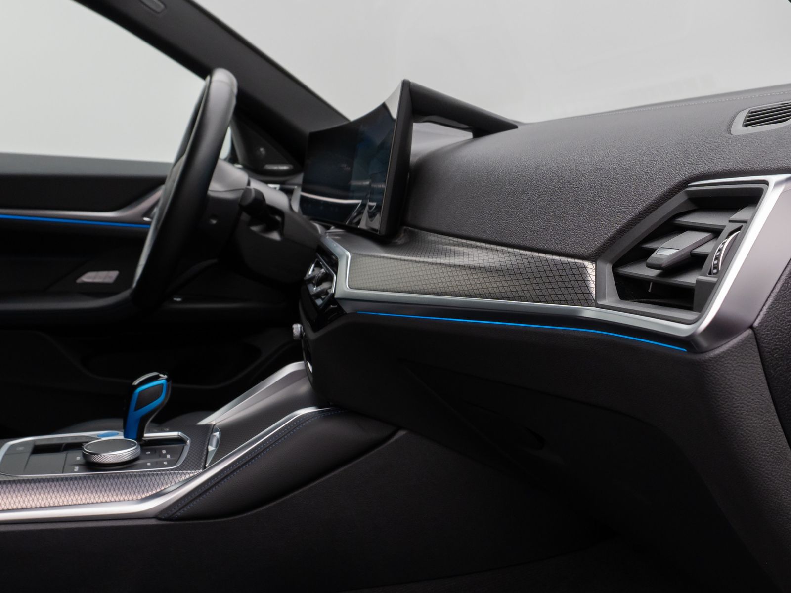Fahrzeugabbildung BMW i4 eD40 M Sport 360°DAB H/K Komfort Alarm 19Zoll