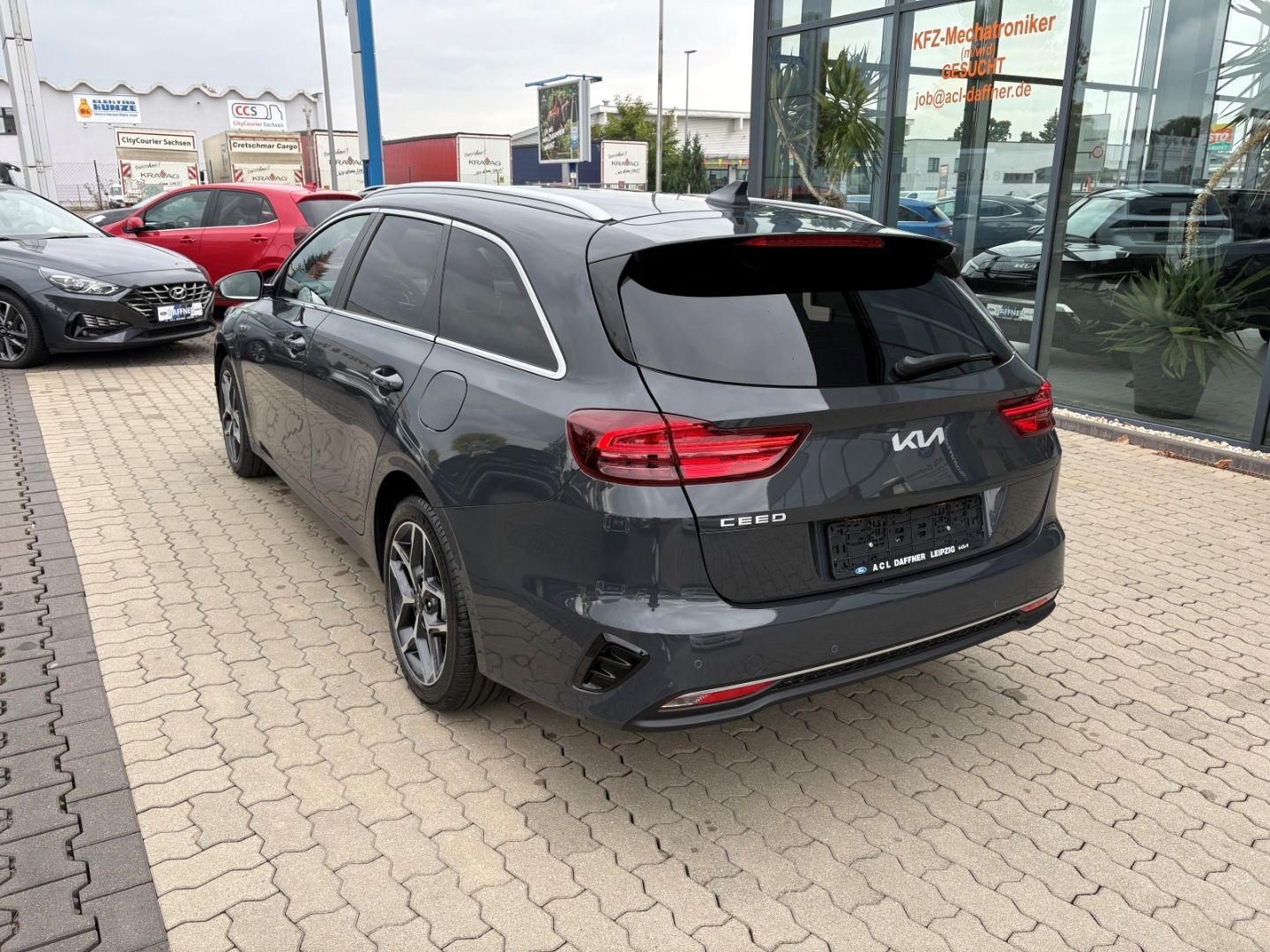 Fahrzeugabbildung Kia Ceed_sw Ultimate 1.5 T-GDI Mild-Hybrid P8, P9