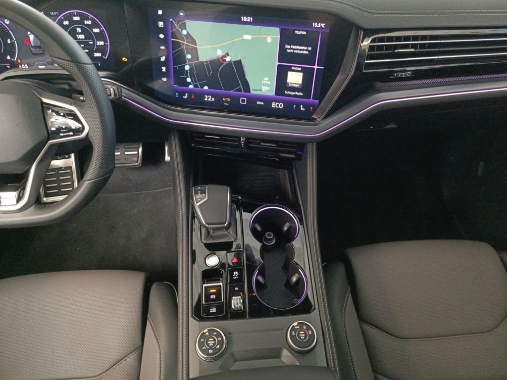 Fahrzeugabbildung Volkswagen Touareg R-Line Dynaudio Head Up Facelift Voll