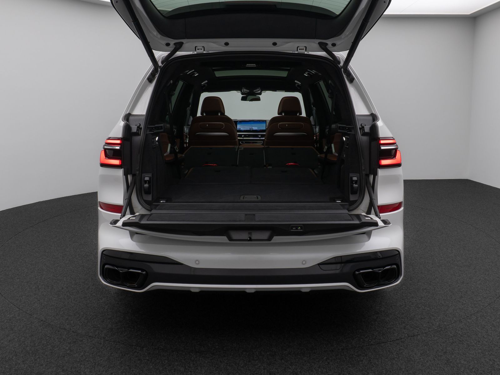 Fahrzeugabbildung BMW X7 M60i xD B&W Panorama HUD 360° Individual 22"