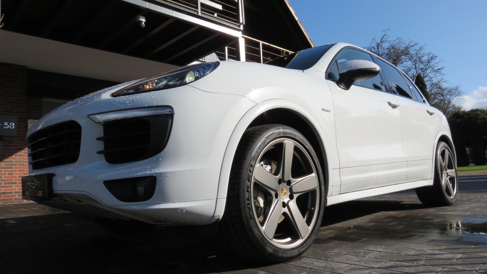Porsche Cayenne S Diesel V8/GTS Porsche Design/Pano/Ahk/