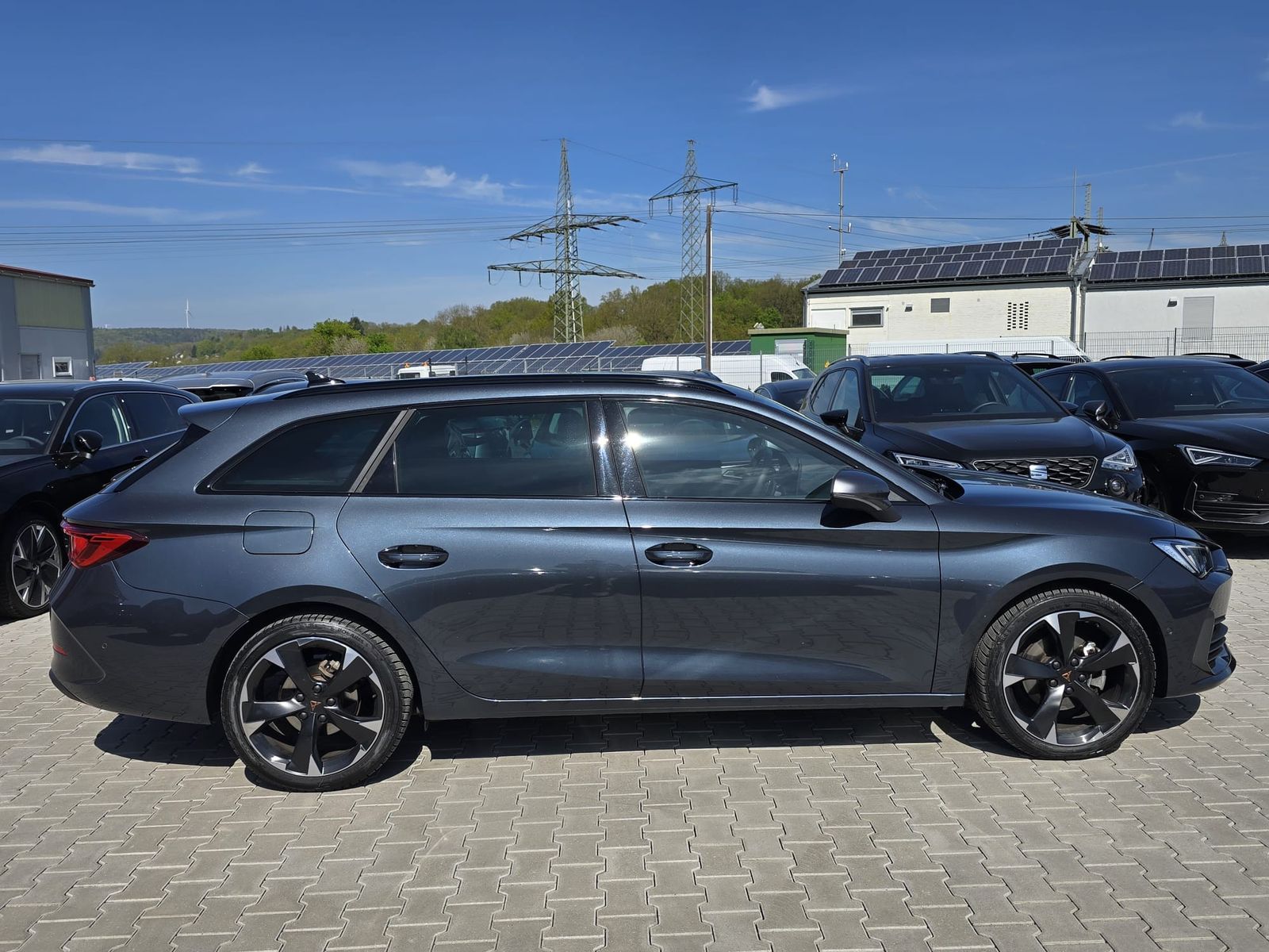 Fahrzeugabbildung CUPRA Leon 1.5 eTSI DSG MATRIX-LED*ACC*AHK*KAMERA*18"