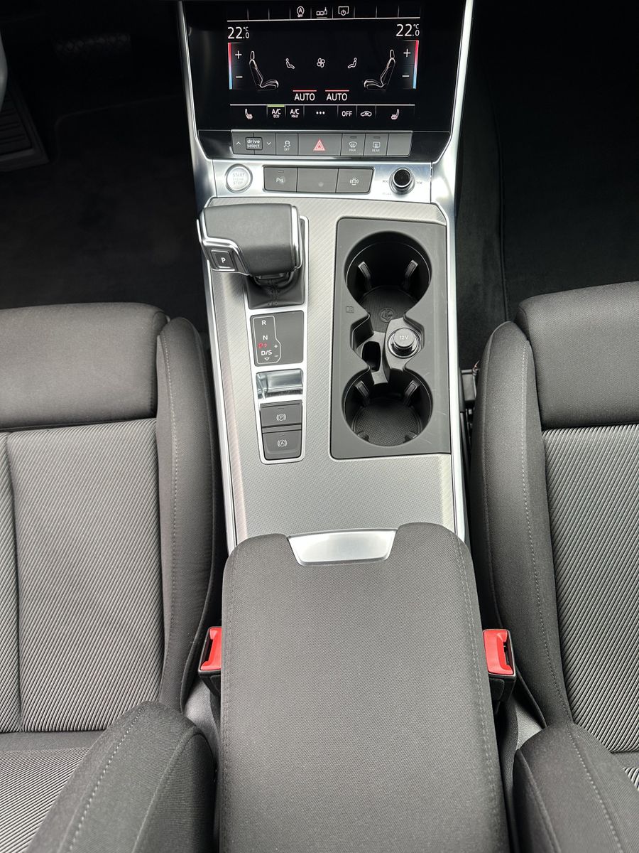 Fahrzeugabbildung Audi A6 Avant 40 TDI Qu Sport NAV+LED+CARPLAY+1HD+PP