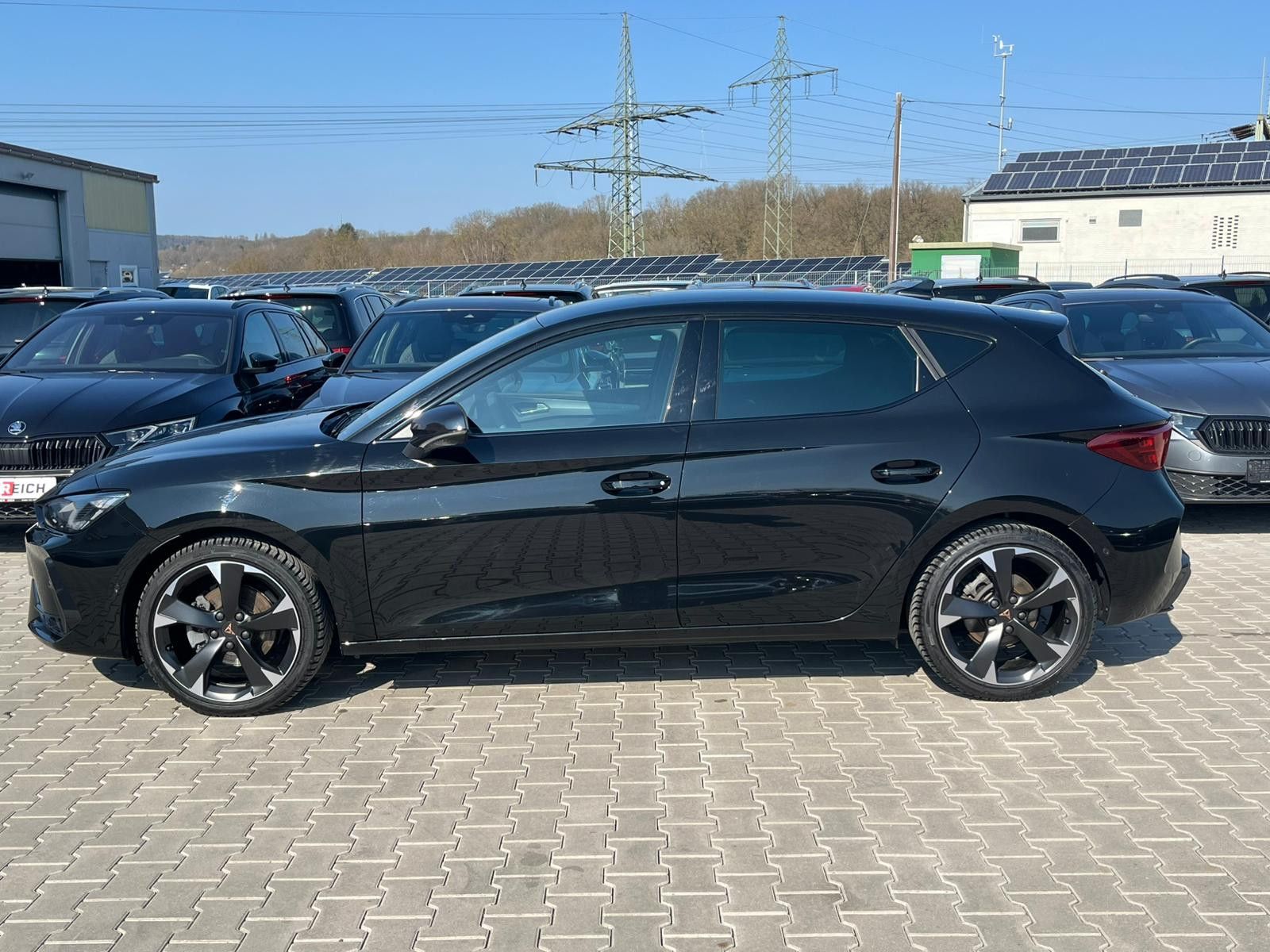 Vehicle illustration CUPRA Leon 1.5 eTSI EDGE DSG*ACC*KAM*18"5JGARANTIE